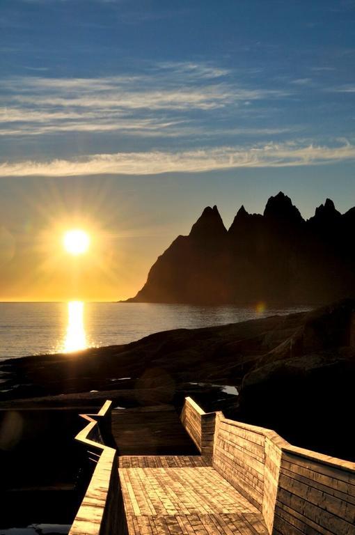 Senja Hotell ฟินส์เนส ภายนอก รูปภาพ